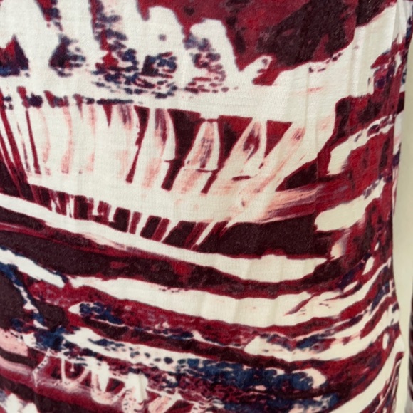 Simply Vera Abstract Long Sleeve Lightweight Tee - Picture 10 of 12